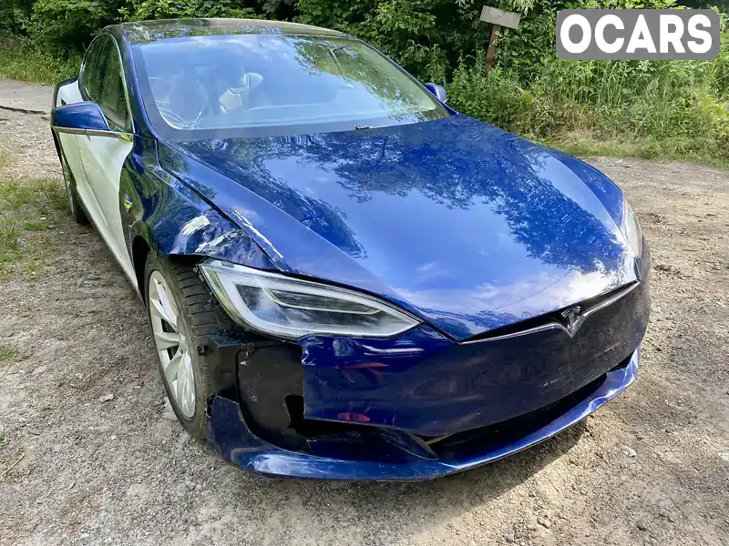 Лифтбек Tesla Model S 2017 null_content л. обл. Киевская, Киев - Фото 1/21