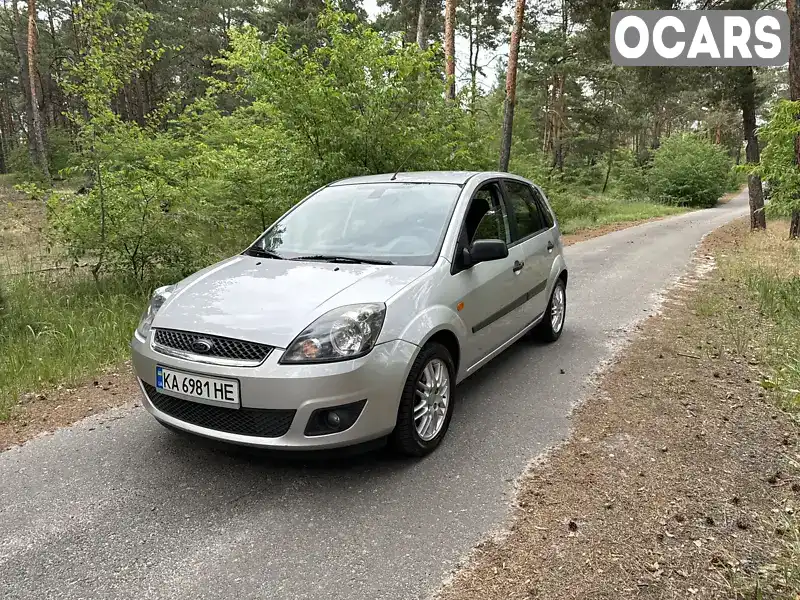 Хэтчбек Ford Fiesta 2006 1.4 л. Ручная / Механика обл. Киевская, Киев - Фото 1/21