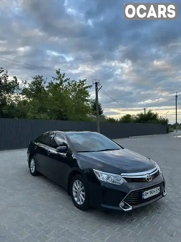 Седан Toyota Camry 2017 2.49 л. Типтроник обл. Житомирская, Житомир - Фото 1/21