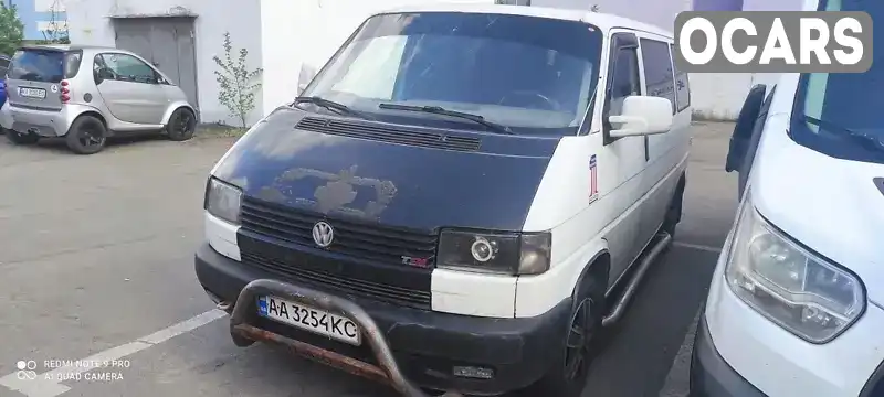 Минивэн Volkswagen Transporter 2001 2.5 л. Ручная / Механика обл. Киевская, Киев - Фото 1/9