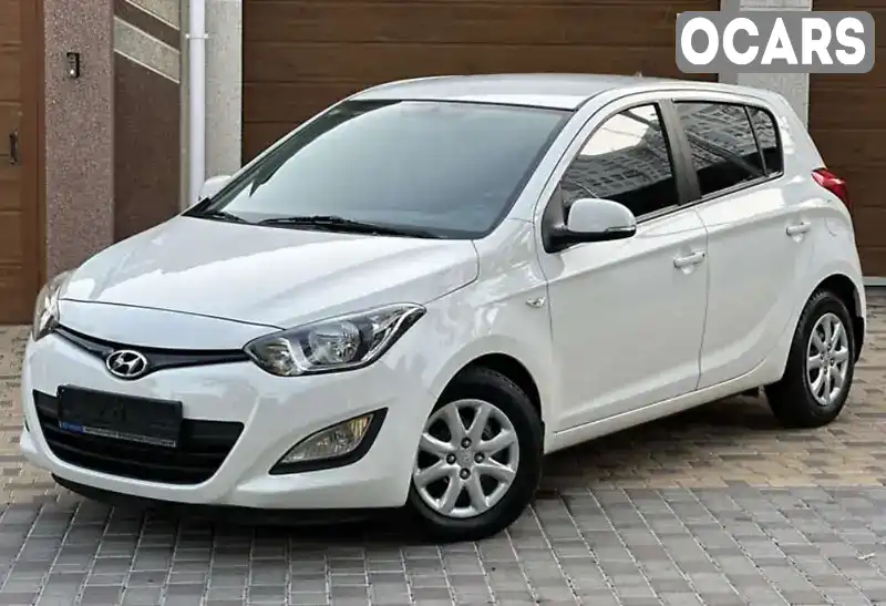 Хэтчбек Hyundai i20 2014 1.4 л. Ручная / Механика обл. Винницкая, Ладыжин - Фото 1/12