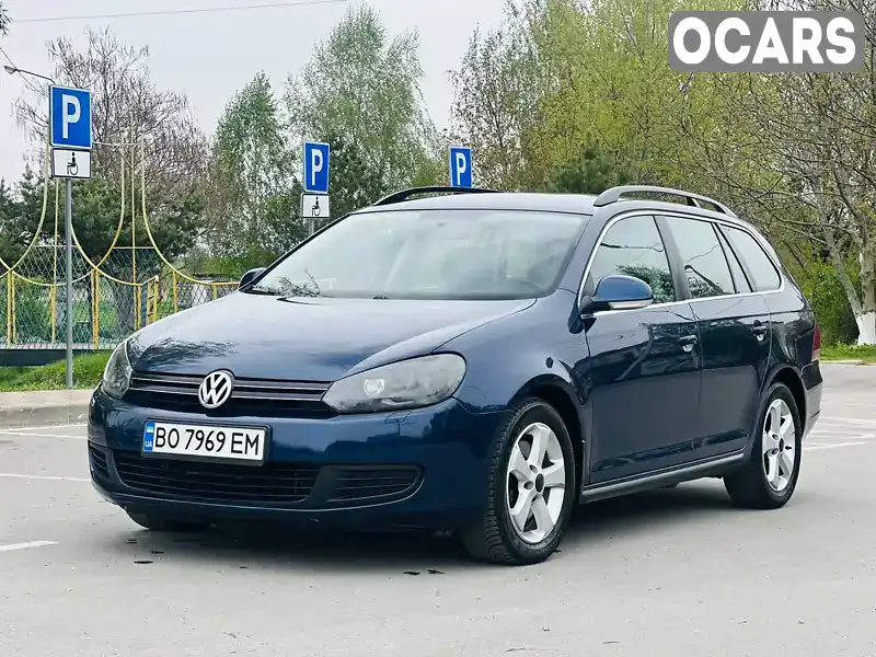 Универсал Volkswagen Golf 2010 2 л. Ручная / Механика обл. Ровенская, Здолбунов - Фото 1/21