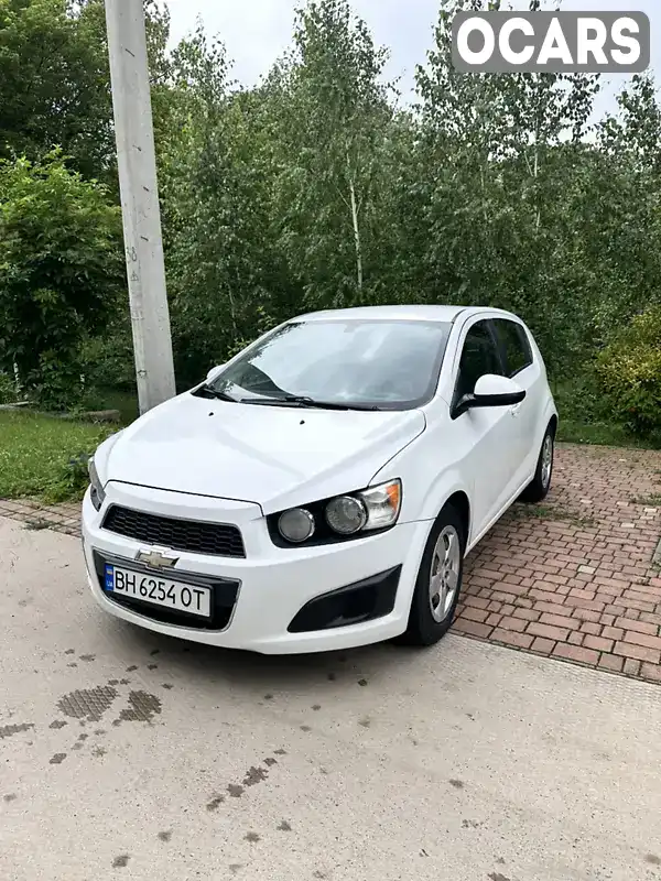 Хетчбек Chevrolet Sonic 2016 1.8 л. Автомат обл. Одеська, Одеса - Фото 1/10