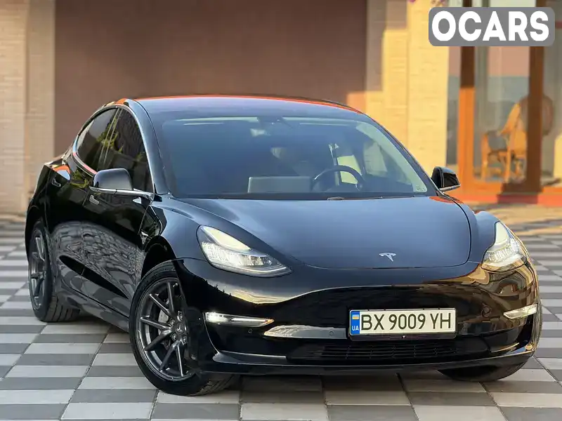 Седан Tesla Model 3 2018 null_content л. Автомат обл. Хмельницька, Летичів - Фото 1/21
