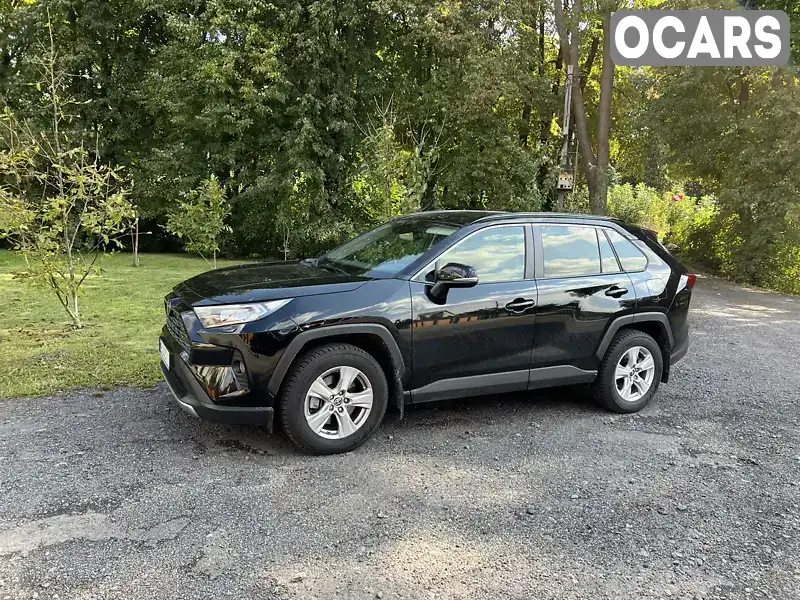 Позашляховик / Кросовер Toyota RAV4 2021 1.99 л. Автомат обл. Вінницька, Вінниця - Фото 1/3