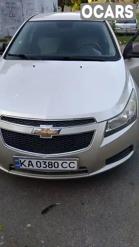 Седан Chevrolet Cruze 2013 1.8 л. Ручная / Механика обл. Киевская, Киев - Фото 1/5