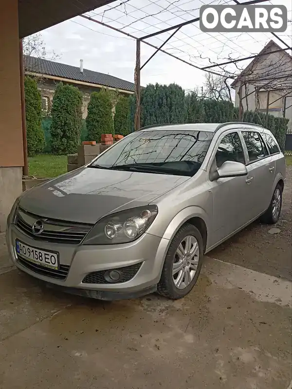 Універсал Opel Astra 2012 1.69 л. Ручна / Механіка обл. Закарпатська, Іршава - Фото 1/10