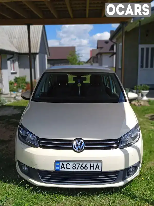 Минивэн Volkswagen Touran 2015 1.97 л. обл. Волынская, Луцк - Фото 1/3