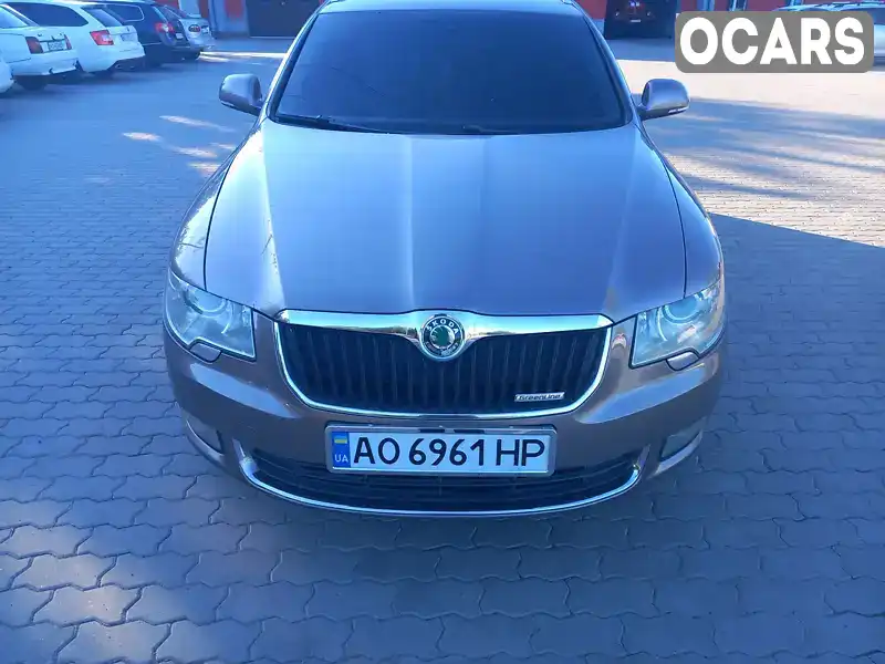 Універсал Skoda Superb 2011 1.6 л. Ручна / Механіка обл. Закарпатська, Ужгород - Фото 1/16