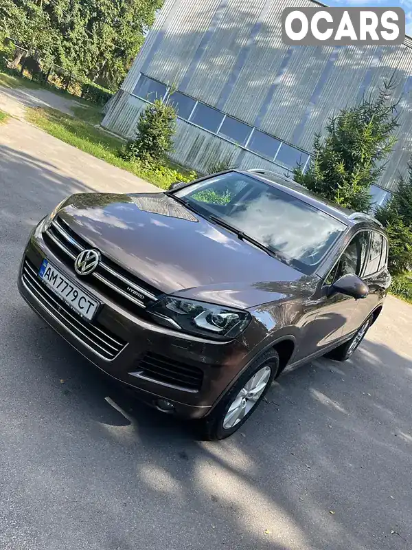 Внедорожник / Кроссовер Volkswagen Touareg 2011 3 л. Автомат обл. Житомирская, Барановка - Фото 1/10