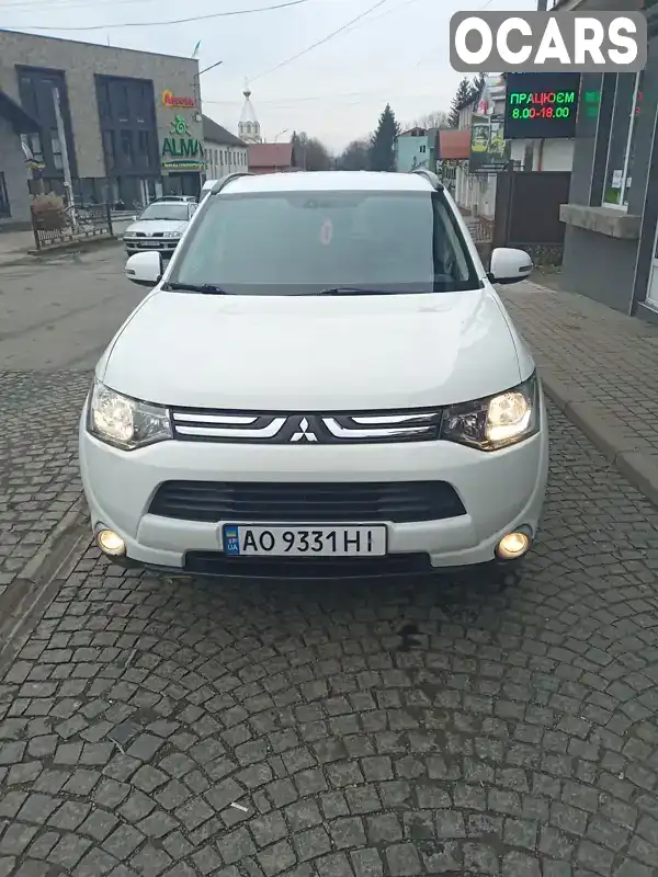 Внедорожник / Кроссовер Mitsubishi Outlander 2013 2.27 л. Ручная / Механика обл. Закарпатская, Иршава - Фото 1/21