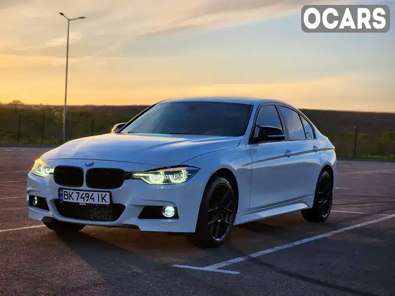 Седан BMW 3 Series 2016 2 л. Автомат обл. Ровенская, Ровно - Фото 1/21