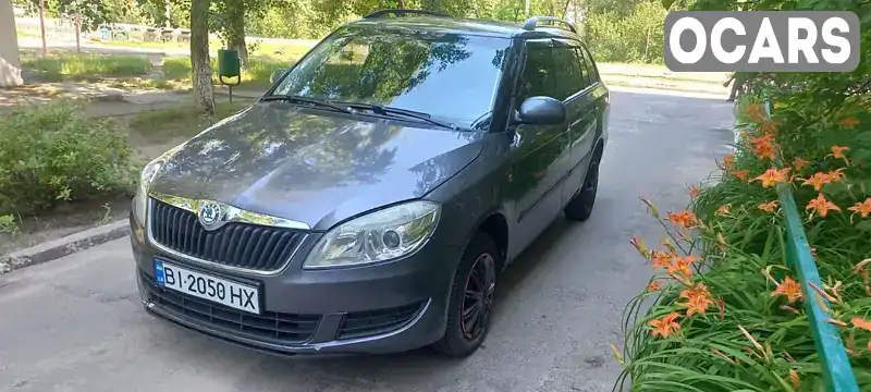 Универсал Skoda Fabia 2010 1.2 л. Ручная / Механика обл. Полтавская, Кременчуг - Фото 1/17