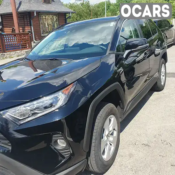 Позашляховик / Кросовер Toyota RAV4 2021 2.5 л. Автомат обл. Харківська, Харків - Фото 1/10