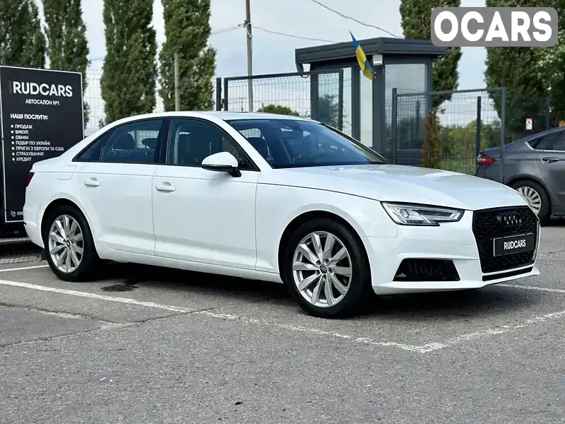 Седан Audi A4 2017 1.98 л. Автомат обл. Полтавская, Кременчуг - Фото 1/21