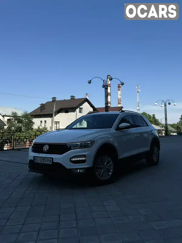 Внедорожник / Кроссовер Volkswagen T-Roc 2017 1.5 л. Ручная / Механика обл. Ивано-Франковская, Ивано-Франковск - Фото 1/21