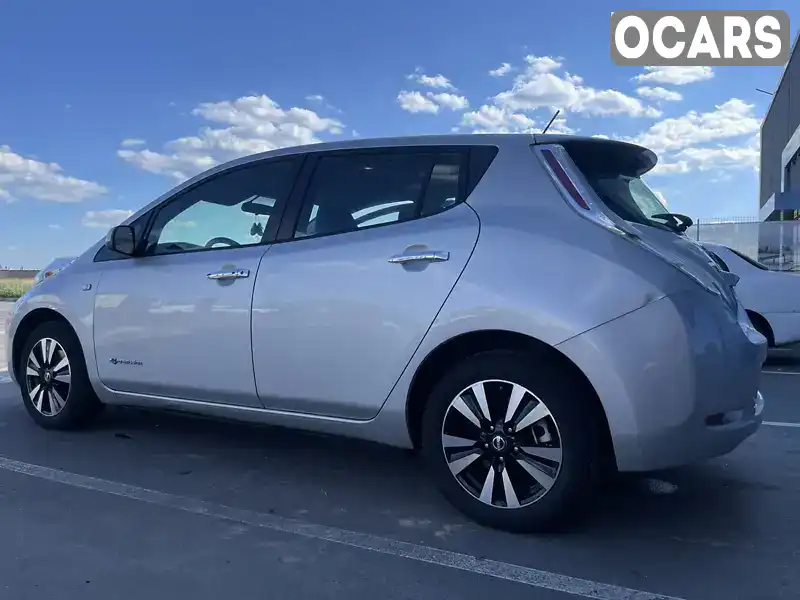 Хэтчбек Nissan Leaf 2017 null_content л. Автомат обл. Киевская, Киев - Фото 1/21