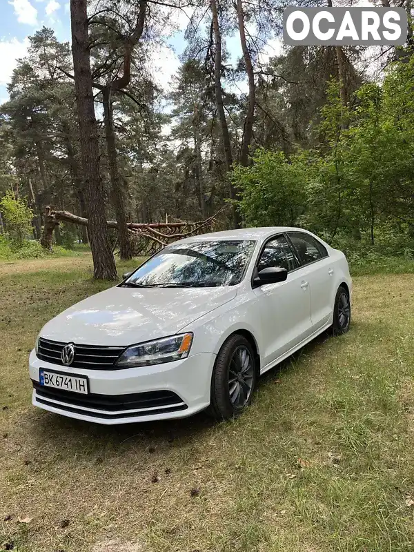 Седан Volkswagen Jetta 2015 1.4 л. Автомат обл. Рівненська, Рівне - Фото 1/14