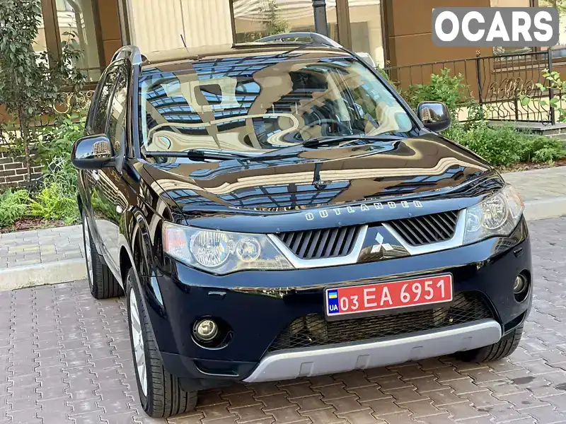 Позашляховик / Кросовер Mitsubishi Outlander XL 2009 2 л. Ручна / Механіка обл. Київська, Київ - Фото 1/21