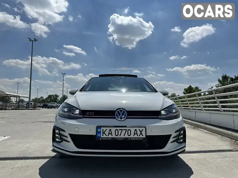 Хэтчбек Volkswagen Golf GTI 2020 1.98 л. обл. Киевская, Киев - Фото 1/21