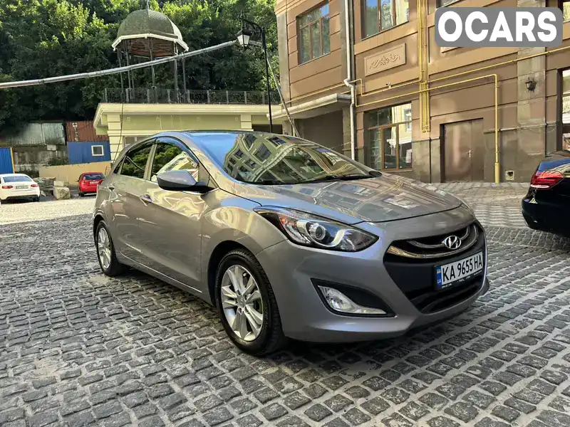 Хэтчбек Hyundai Elantra 2013 1.8 л. Ручная / Механика обл. Киевская, Киев - Фото 1/17