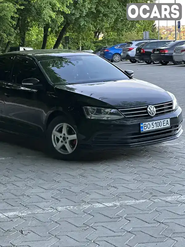 Седан Volkswagen Jetta 2015 2 л. Ручная / Механика обл. Тернопольская, Тернополь - Фото 1/17