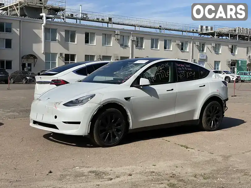 Позашляховик / Кросовер Tesla Model Y 2023 null_content л. обл. Київська, Київ - Фото 1/18