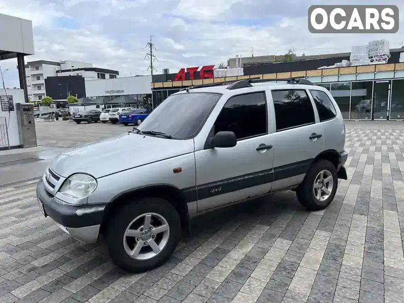 Позашляховик / Кросовер Chevrolet Niva 2008 1.7 л. Ручна / Механіка обл. Закарпатська, Ужгород - Фото 1/11