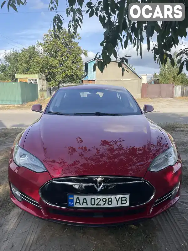 Лифтбек Tesla Model S 2014 null_content л. обл. Киевская, Киев - Фото 1/6