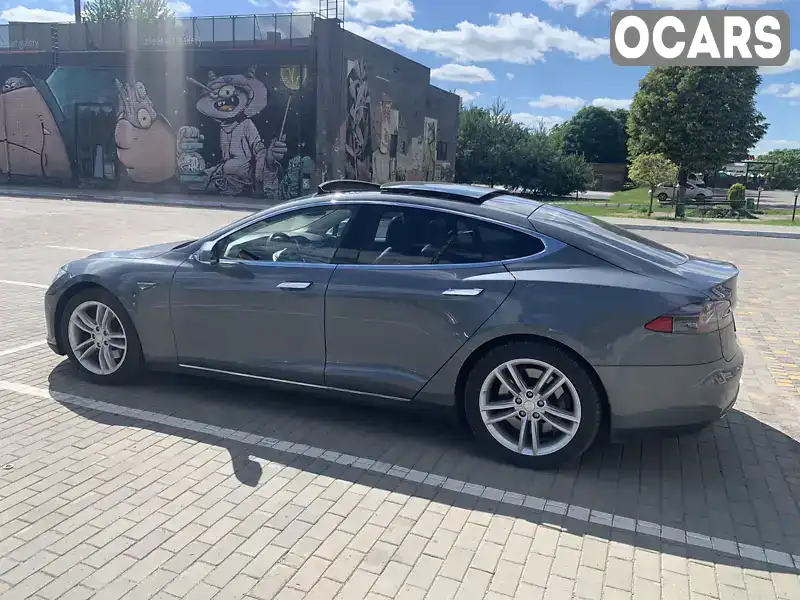 Лифтбек Tesla Model S 2014 null_content л. Автомат обл. Киевская, Киев - Фото 1/21