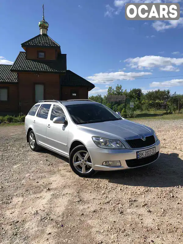 Универсал Skoda Octavia 2011 1.98 л. Автомат обл. Ровенская, Ровно - Фото 1/21