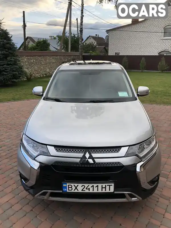 Внедорожник / Кроссовер Mitsubishi Outlander 2019 2.36 л. Вариатор обл. Ровенская, Ровно - Фото 1/21