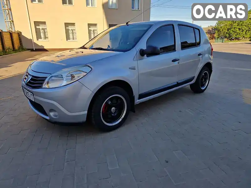 Хэтчбек Dacia Sandero 2009 1.39 л. Ручная / Механика обл. Винницкая, Калиновка - Фото 1/16