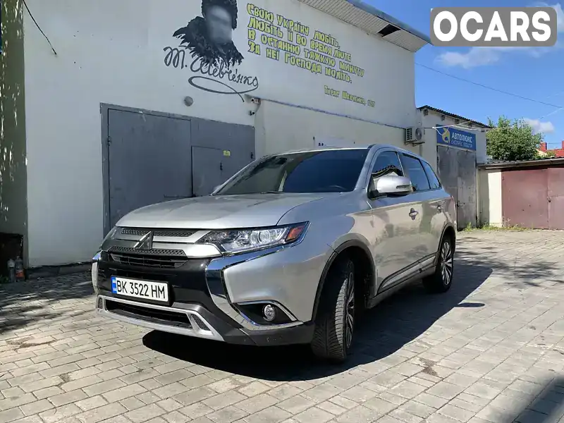 Позашляховик / Кросовер Mitsubishi Outlander 2020 2.36 л. обл. Львівська, Броди - Фото 1/21