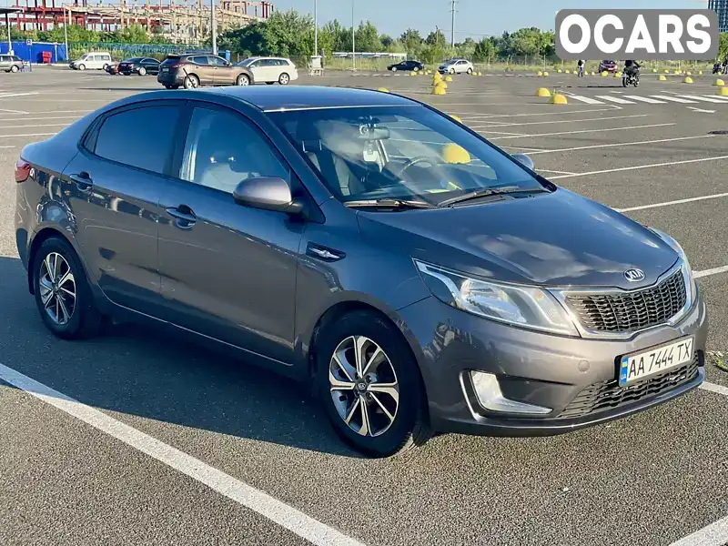 Седан Kia Rio 2014 1.4 л. Автомат обл. Киевская, Киев - Фото 1/14