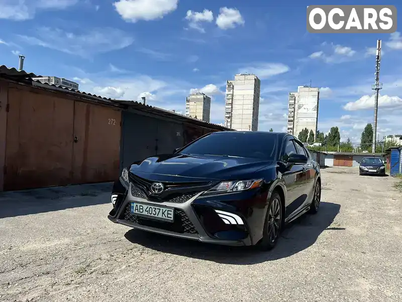 Седан Toyota Camry 2018 2.49 л. Автомат обл. Харьковская, Харьков - Фото 1/11