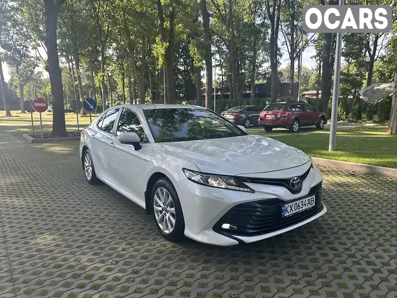 Седан Toyota Camry 2020 2.49 л. Автомат обл. Харківська, Харків - Фото 1/21