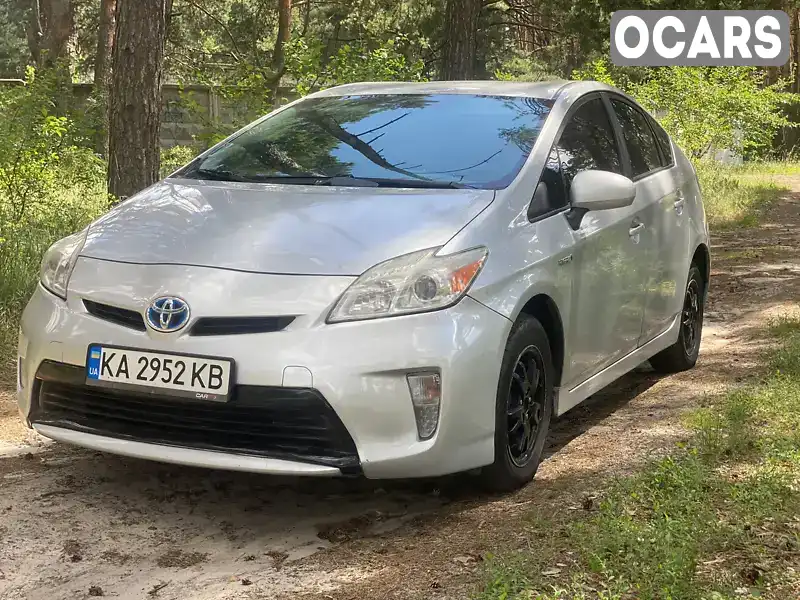 Хетчбек Toyota Prius 2015 1.8 л. Автомат обл. Київська, Київ - Фото 1/21