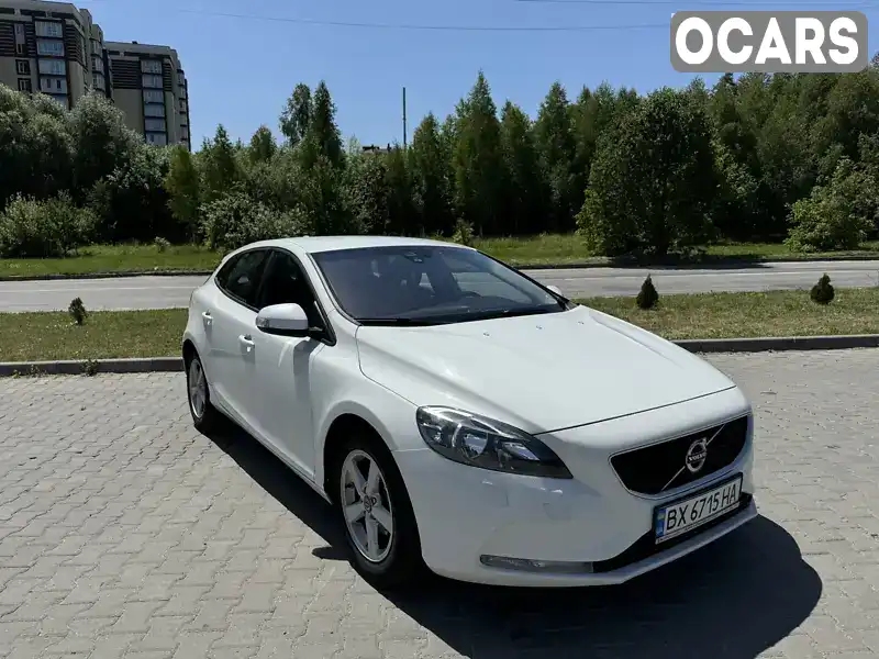 Хэтчбек Volvo V40 2012 1.56 л. Ручная / Механика обл. Хмельницкая, Хмельницкий - Фото 1/20