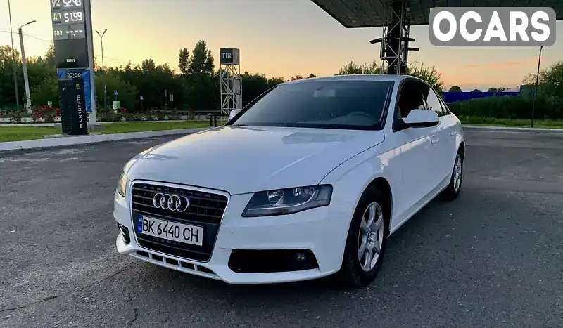 Седан Audi A4 2010 1.97 л. Ручная / Механика обл. Ровенская, Дубно - Фото 1/21