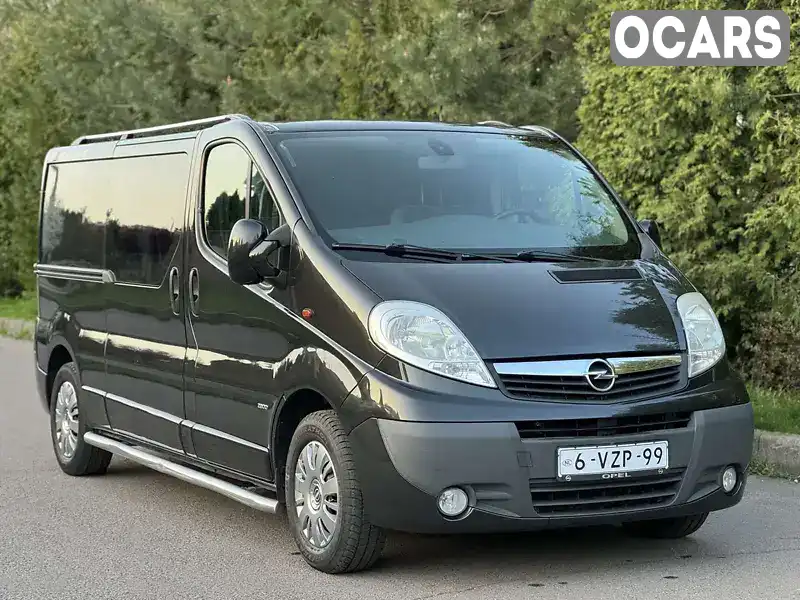 Минивэн Opel Vivaro 2012 2 л. Ручная / Механика обл. Ровенская, Ровно - Фото 1/16