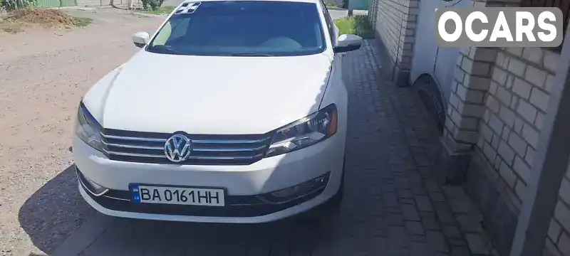 Седан Volkswagen Passat 2014 2 л. Автомат обл. Кировоградская, Александрия - Фото 1/17