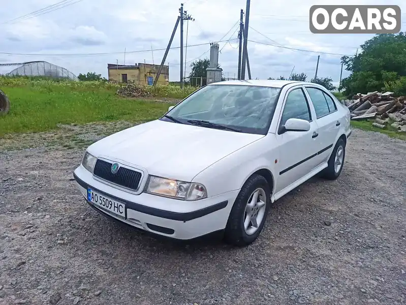 Ліфтбек Skoda Octavia 1998 1.6 л. Ручна / Механіка обл. Чернівецька, Чернівці - Фото 1/21