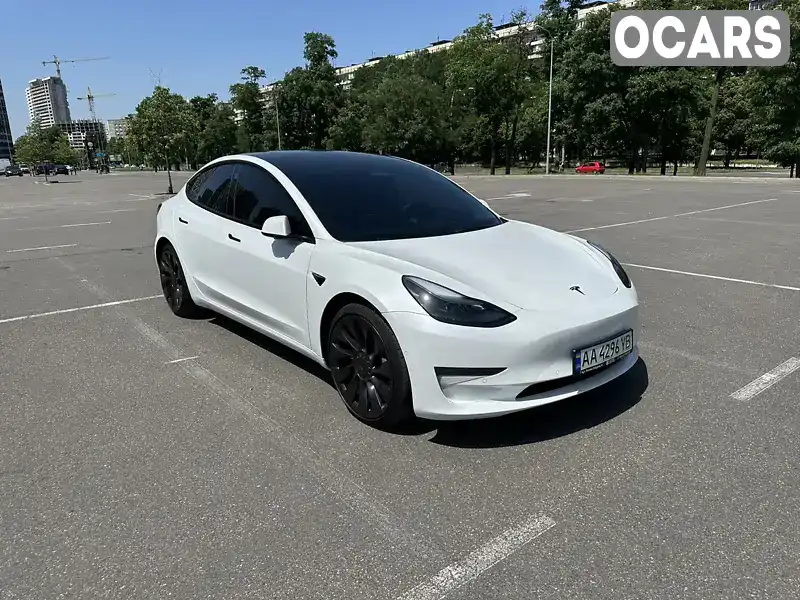 Седан Tesla Model 3 2022 null_content л. обл. Киевская, Киев - Фото 1/19