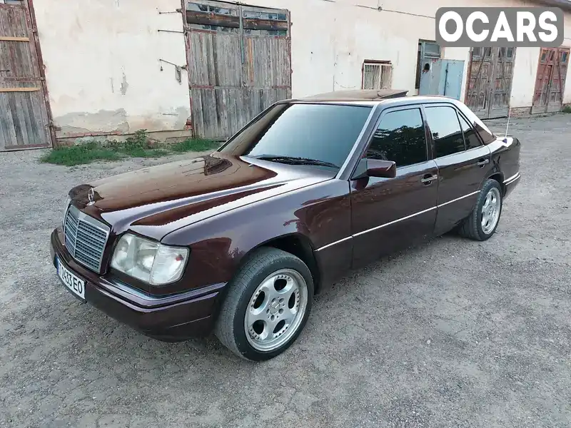 Седан Mercedes-Benz E-Class 1995 3 л. Ручная / Механика обл. Черновицкая, Кицмань - Фото 1/21