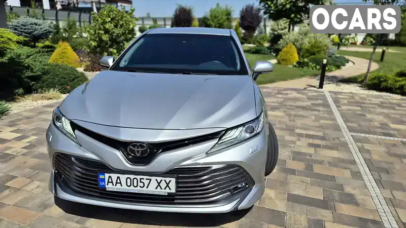 Седан Toyota Camry 2019 2.49 л. Автомат обл. Киевская, Киев - Фото 1/18