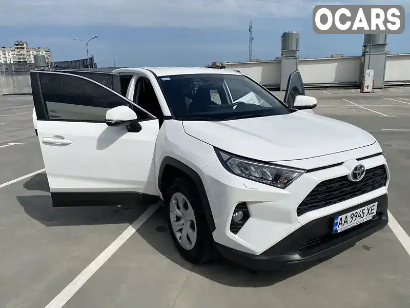 Позашляховик / Кросовер Toyota RAV4 2019 1.99 л. Ручна / Механіка обл. Київська, Київ - Фото 1/21