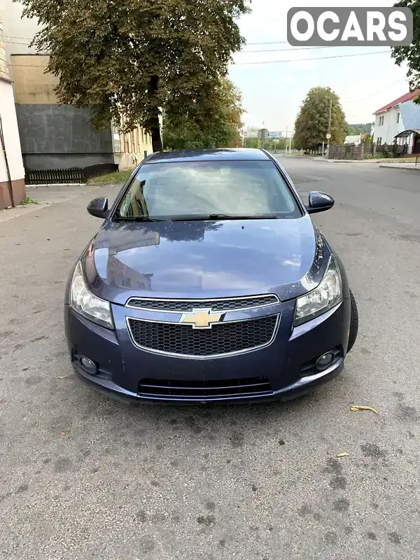 Седан Chevrolet Cruze 2012 1.4 л. Автомат обл. Ровенская, Ровно - Фото 1/8