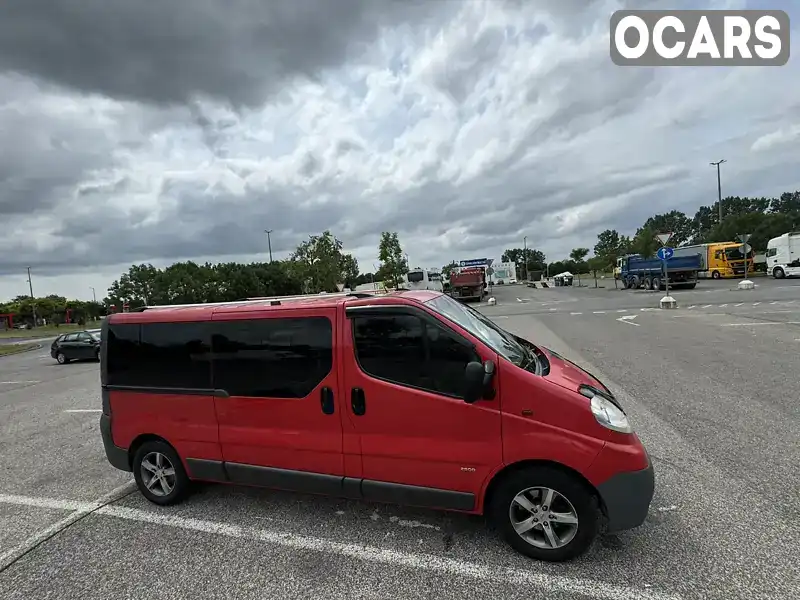 Минивэн Opel Vivaro 2009 2 л. Ручная / Механика обл. Закарпатская, Виноградов - Фото 1/6