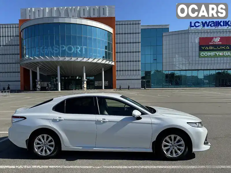 Седан Toyota Camry 2018 2.49 л. Автомат обл. Киевская, Киев - Фото 1/21